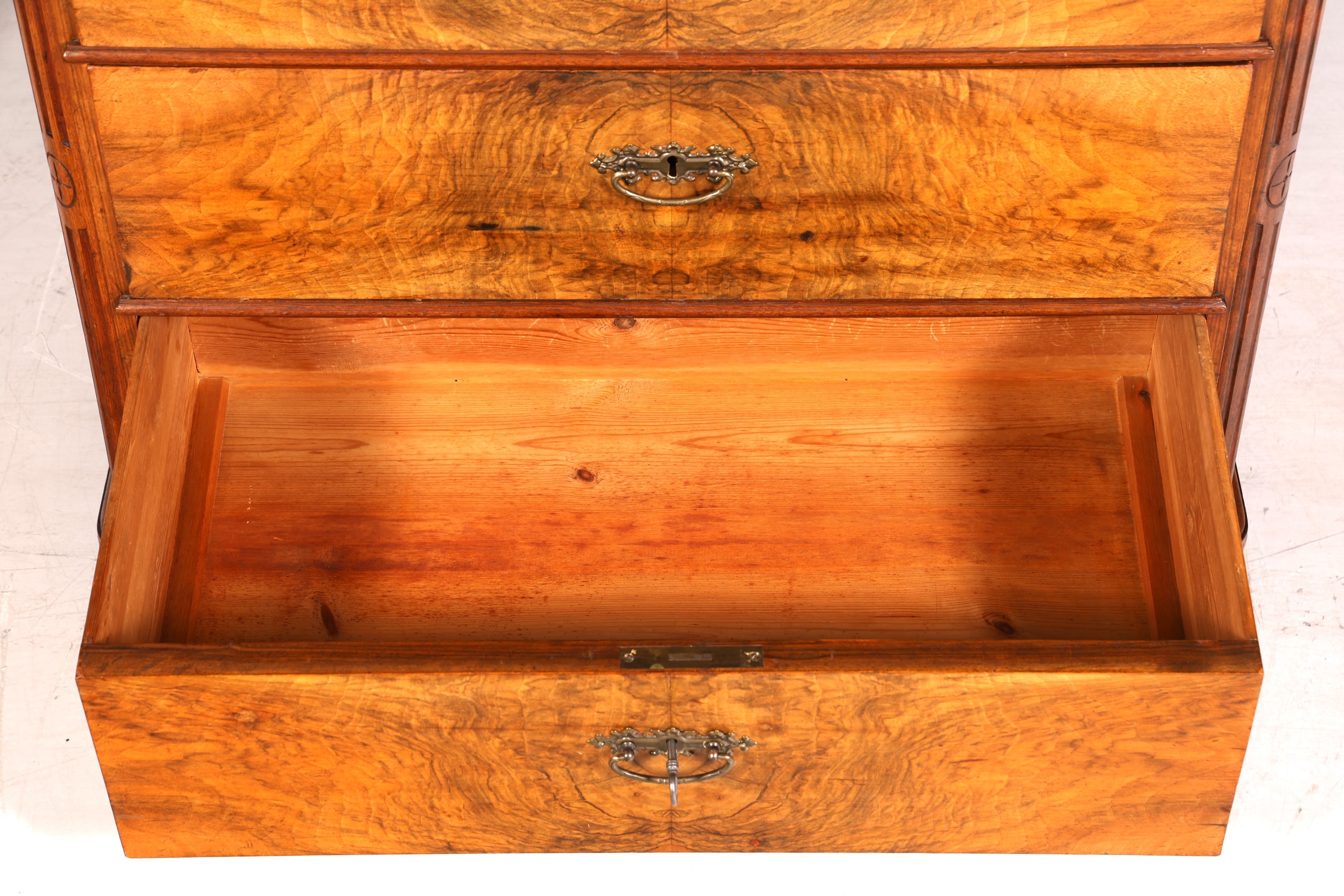 Stylish Louis Philippe Biedermeier antique chest of drawers, linen chest