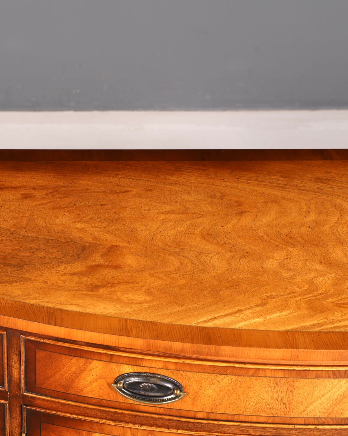 Wunderschönes Bevan Funnell Englisches Sideboard Reprodux Buffetschrank Kommode Anrichte