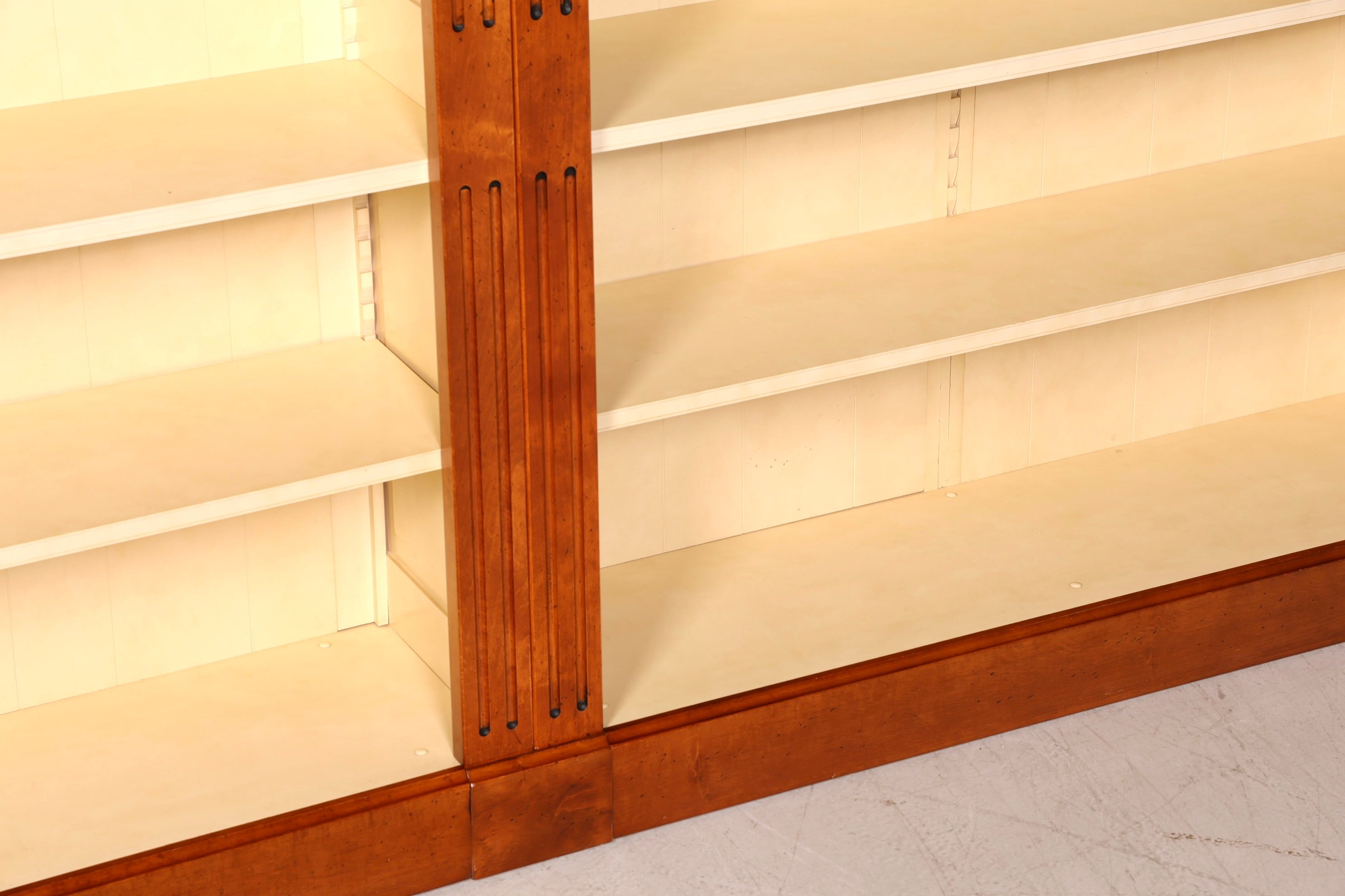 Wunderschönes Englisches XXL Bücherregal Eibe Antik Regal Bookshelf Buchablage 60s