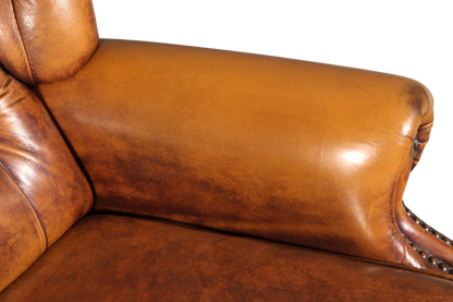 Hauptstadt Möblerei Chesterfield Ohrenbackensessel aus braunem Echtleder mit Knopfheftung und Armlehnen-Detail