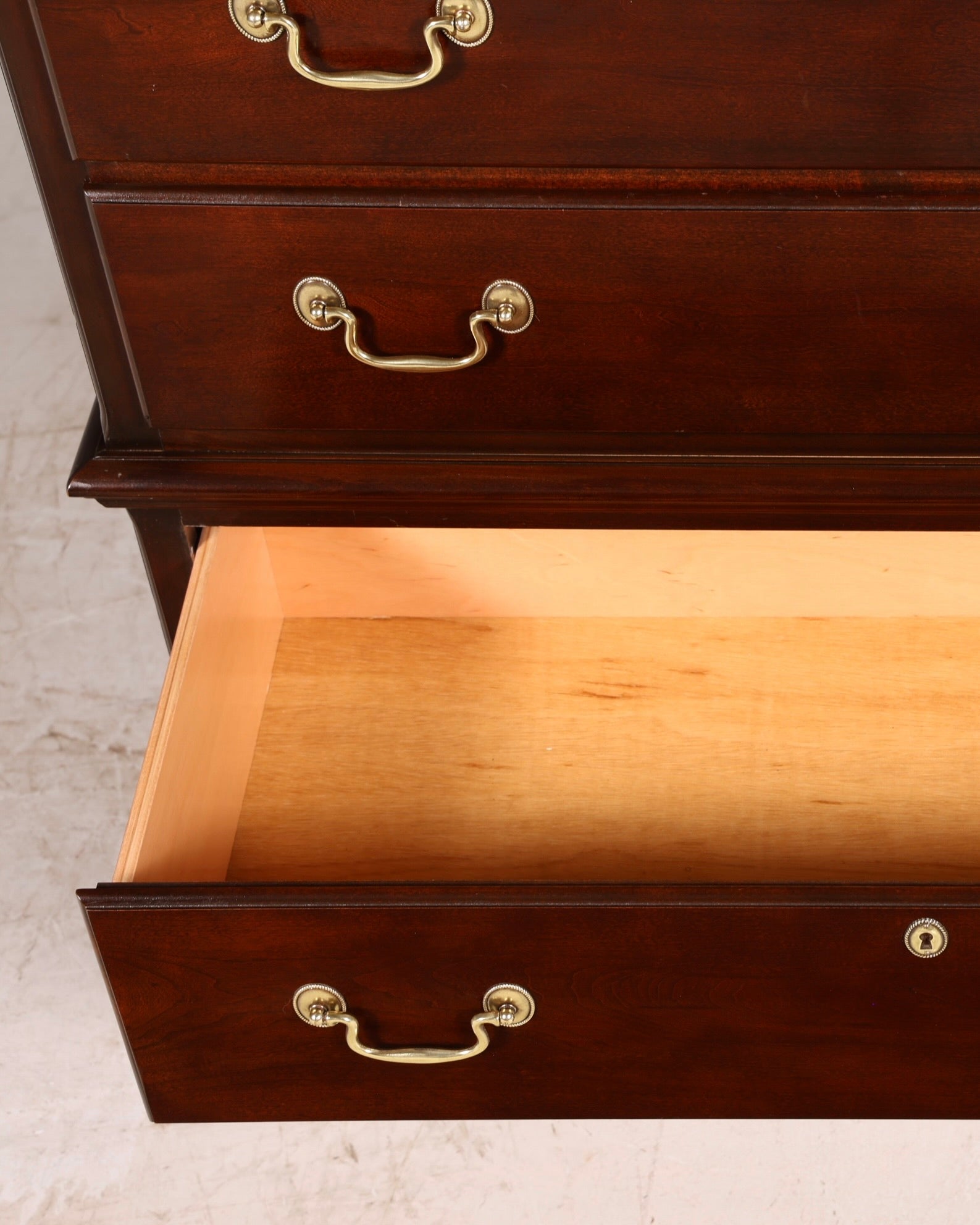 Edles Drexel Heritage Vertiko Kommode Antik Stil USA Schrank Schubladenkommode Chiffoniere Wäschekommode