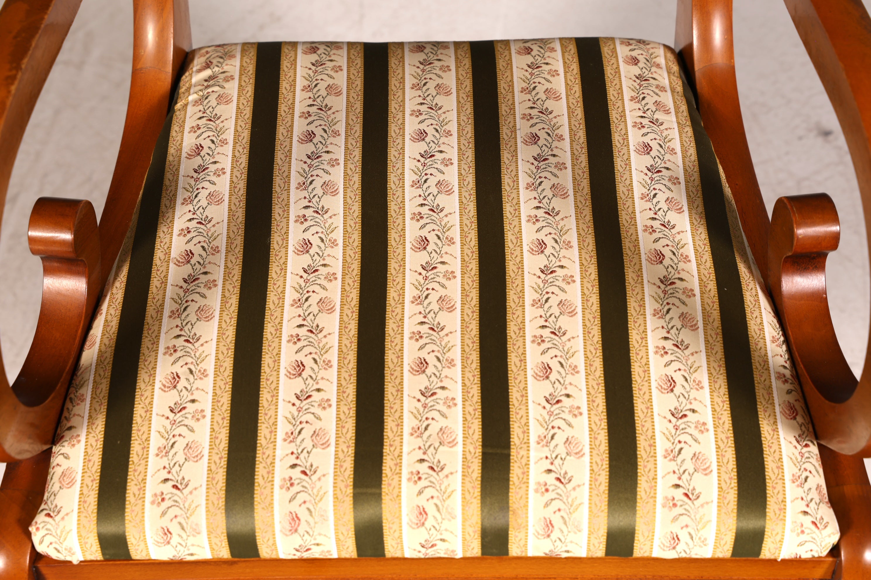 Wunderschöner Englischer Stuhl UK Armlehnstuhl Antik Stil Regency Sekretär Stuhl Eibe Polsterstuhl 5 von 5