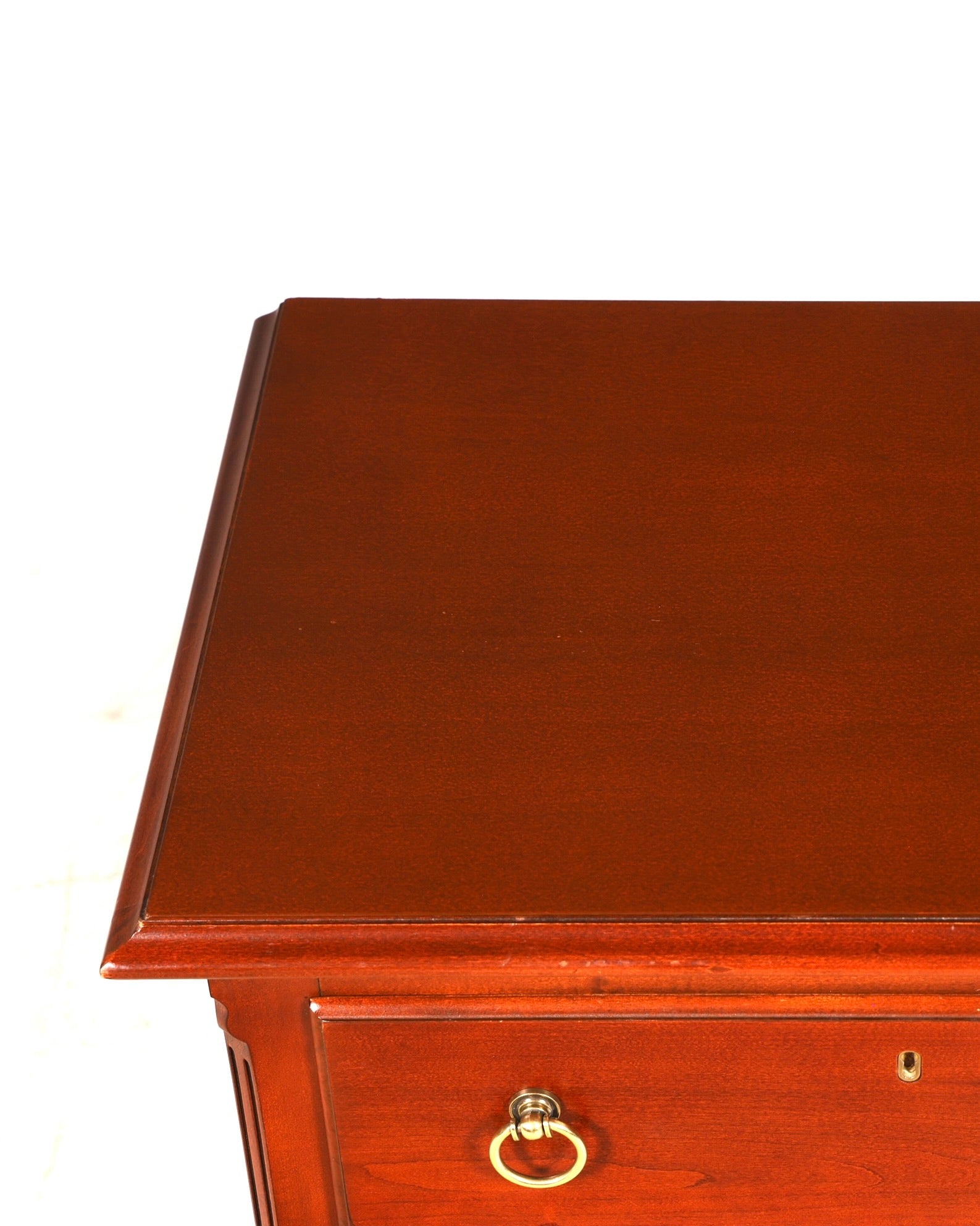 Elegant Drexel Heritage dresser in antique style, bedside table, USA chest of drawers 2 of 2