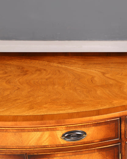 Wunderschönes Bevan Funnell Englisches Sideboard Reprodux Buffetschrank Kommode Anrichte