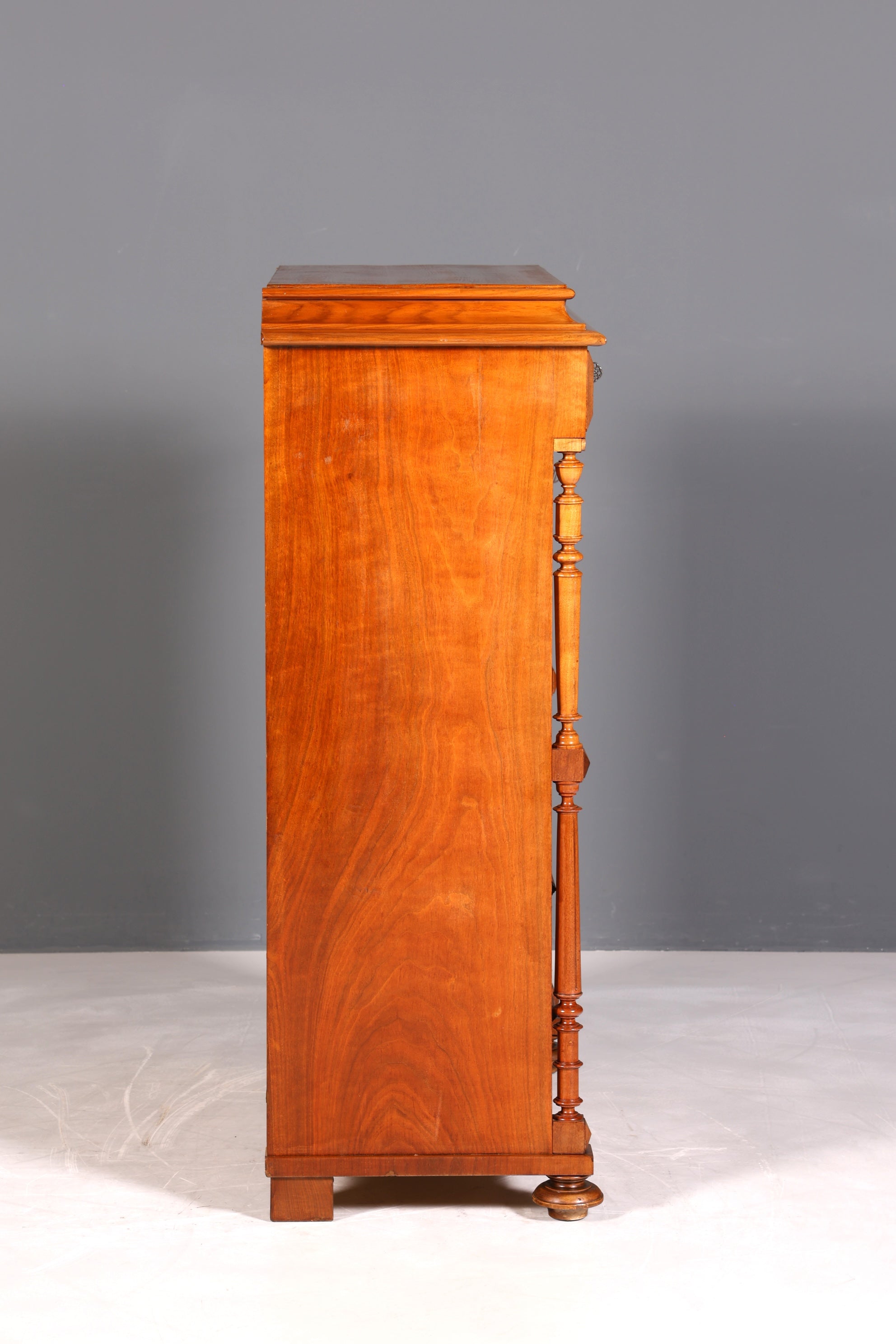 Wunderschöner Louis Philippe Sekretär um 1870 Vertiko Nussbaum Highboard Kommode Sekretär Schrank