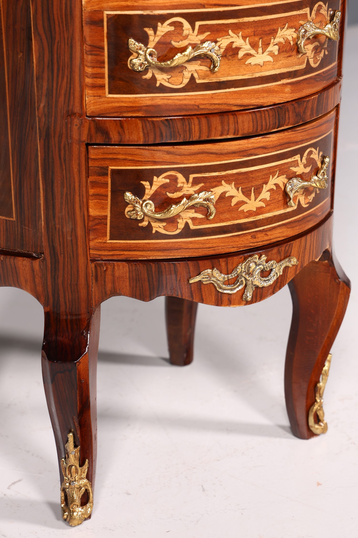 Dreamy Baroque style chest of drawers, vertico, drawer chest with inlaid details, 7 drawers