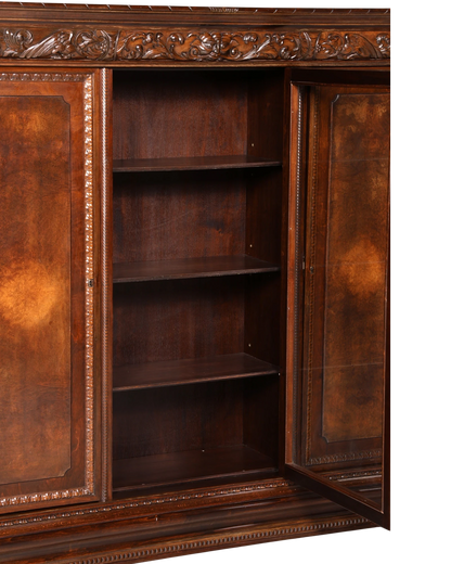 Hauptstadt Möblerei Neorenaissance Bücherschrank aus dunklem Echtholz mit aufwendigen Schnitzereien und Vitrineneinsatz