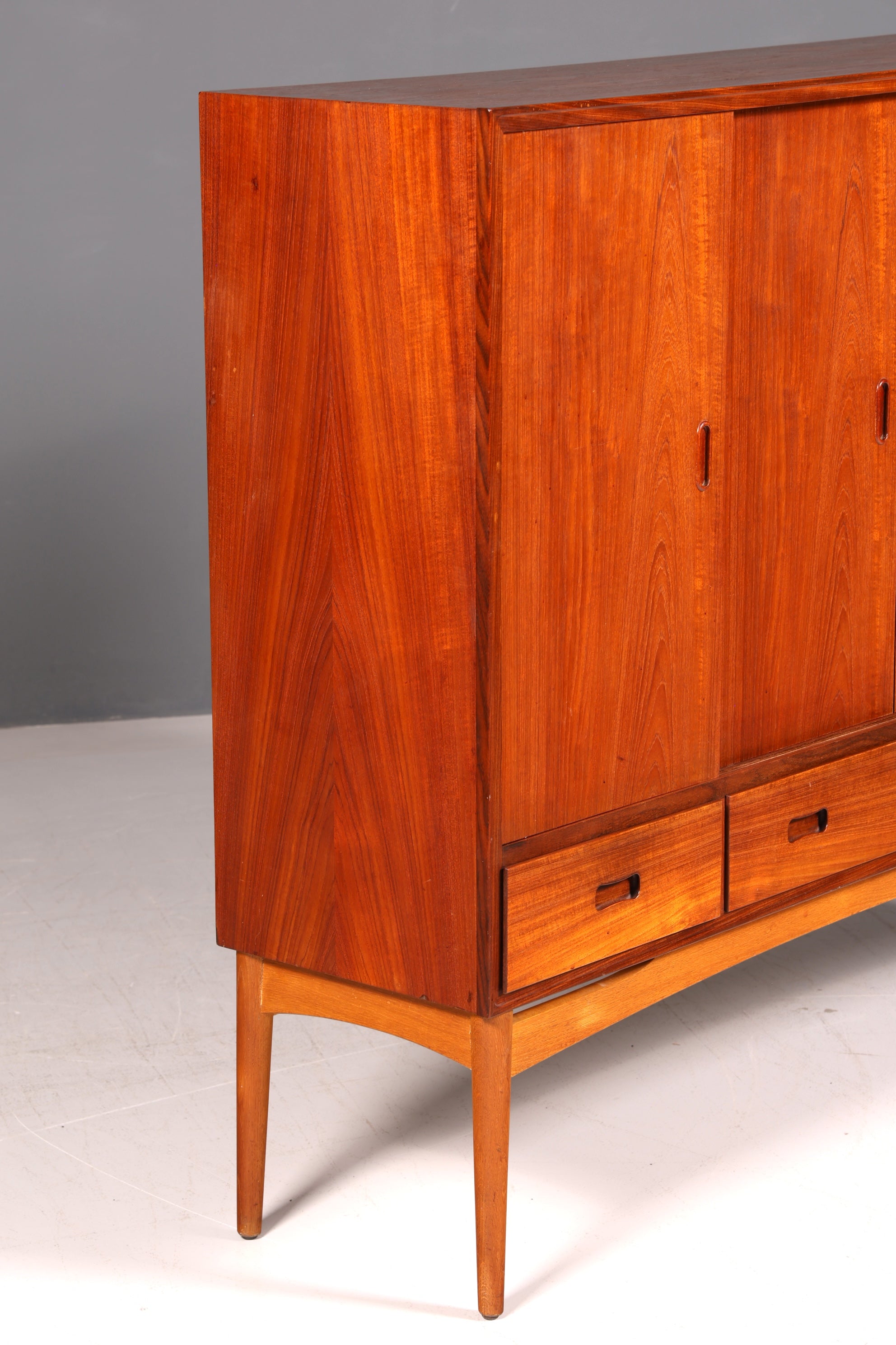Wunderschönes Mid Century Highboard Vintage Schrank Retro Sideboard Danish Design Teak Holz Kommode