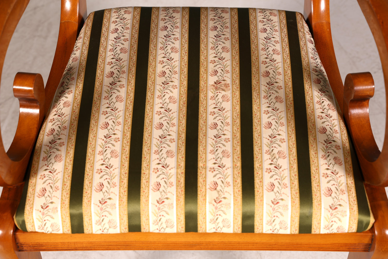 Wunderschöner Englischer Stuhl UK Armlehnstuhl Antik Stil Regency Sekretär Stuhl Eibe Polsterstuhl 4 von 5