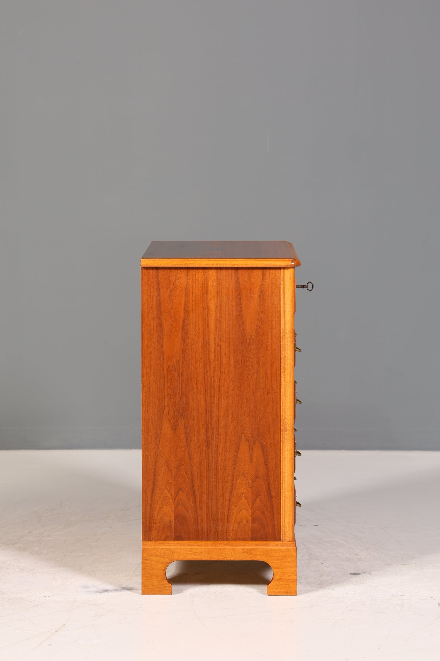 Traumhafte Englische Eibe Kommode echt Holz Vertiko Antik 60er Jahre Schubladenkommode