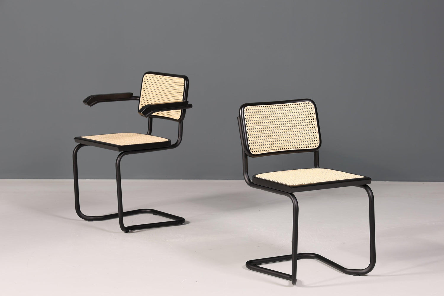 Freischwinger Armlehnstuhl &quot;Milano&quot; Made in Italy Schwarz Korbgeflecht Stuhl Wippstuhl Sekretär Stuhl Küchenstuhl