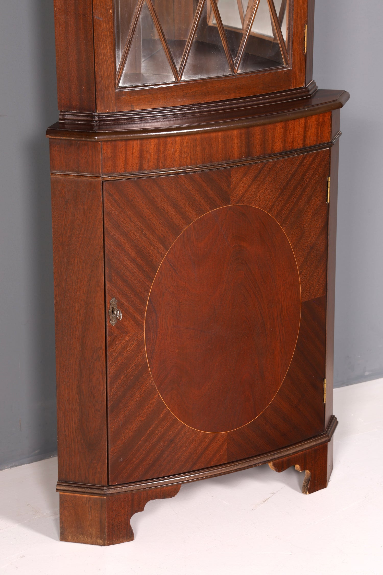 Wunderschöne Englische Eckvitrine Mahagoni Eckschrank Glasvitrine Vitrine Antik Echt Holz Vintage