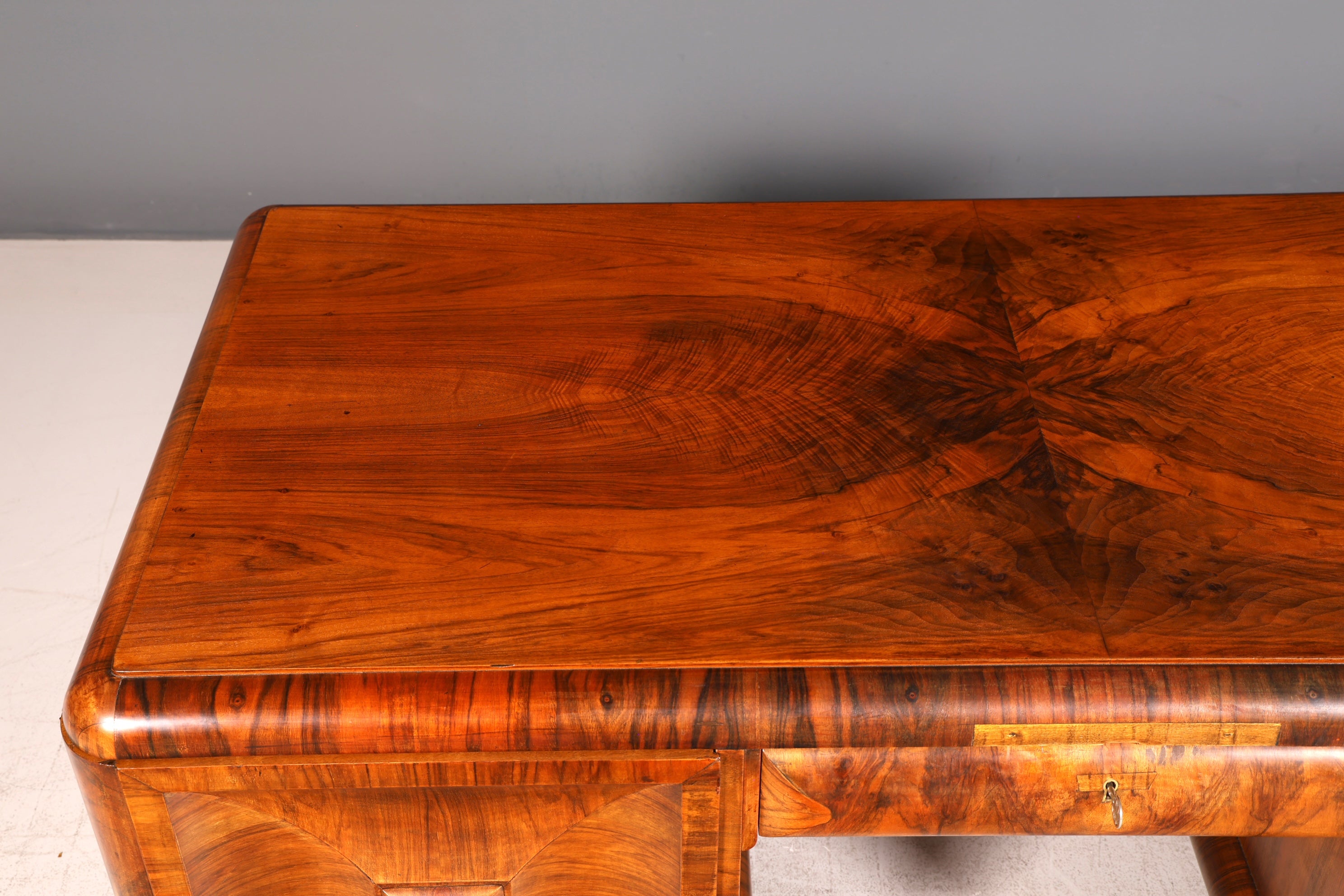 Beeindruckender Original Art Deco Schreibtisch Nussbaum Bürotisch Massivholz Antik Vintage