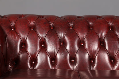 Wunderschönes Original Chesterfield Sofa 3-Sitzer Echtleder Oxblood Couch Englisch Ledersofa Vintage