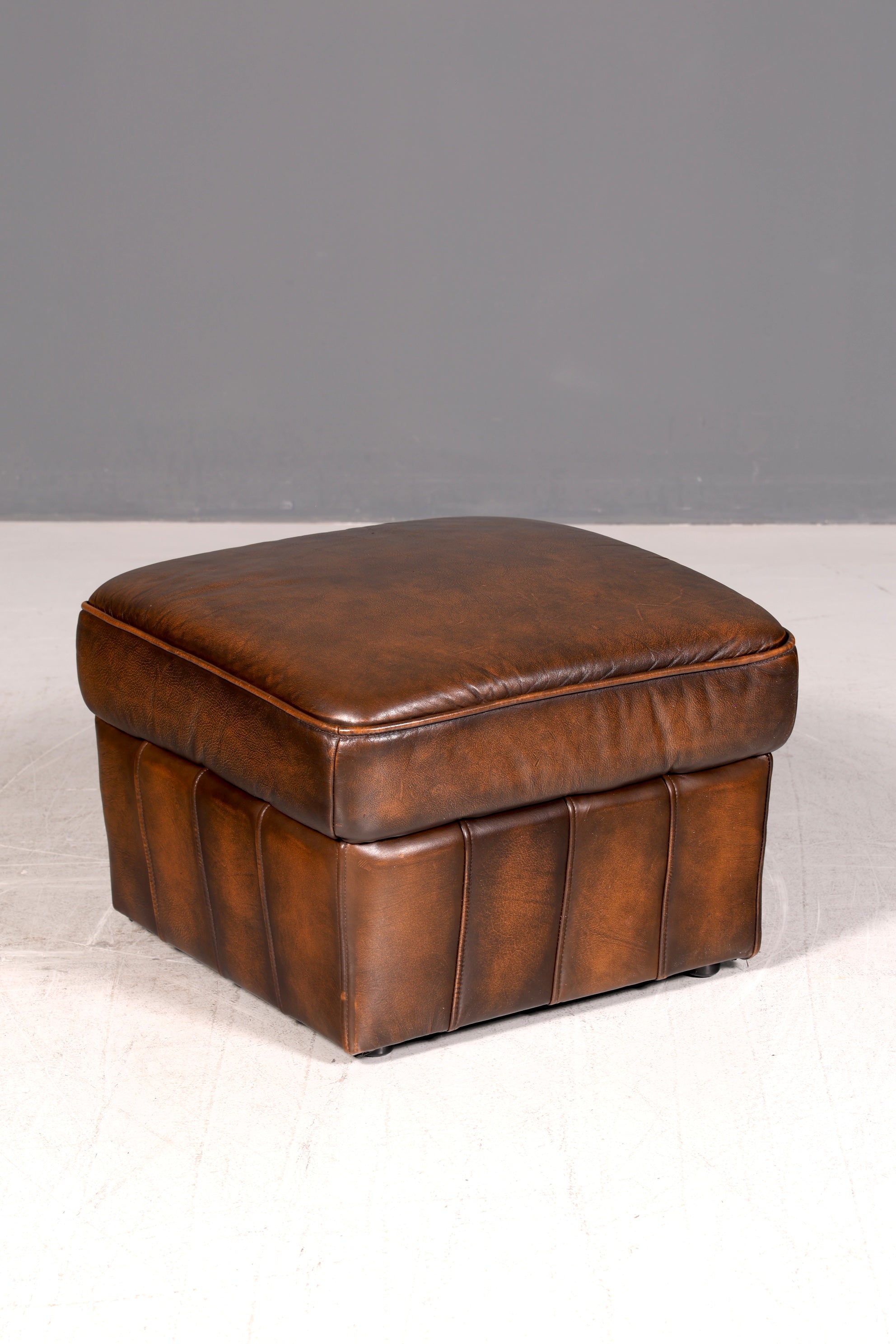 Wunderschöner Chesterfield Sessel mit Hocker Echtleder braun Ledersessel Englisch Vintage