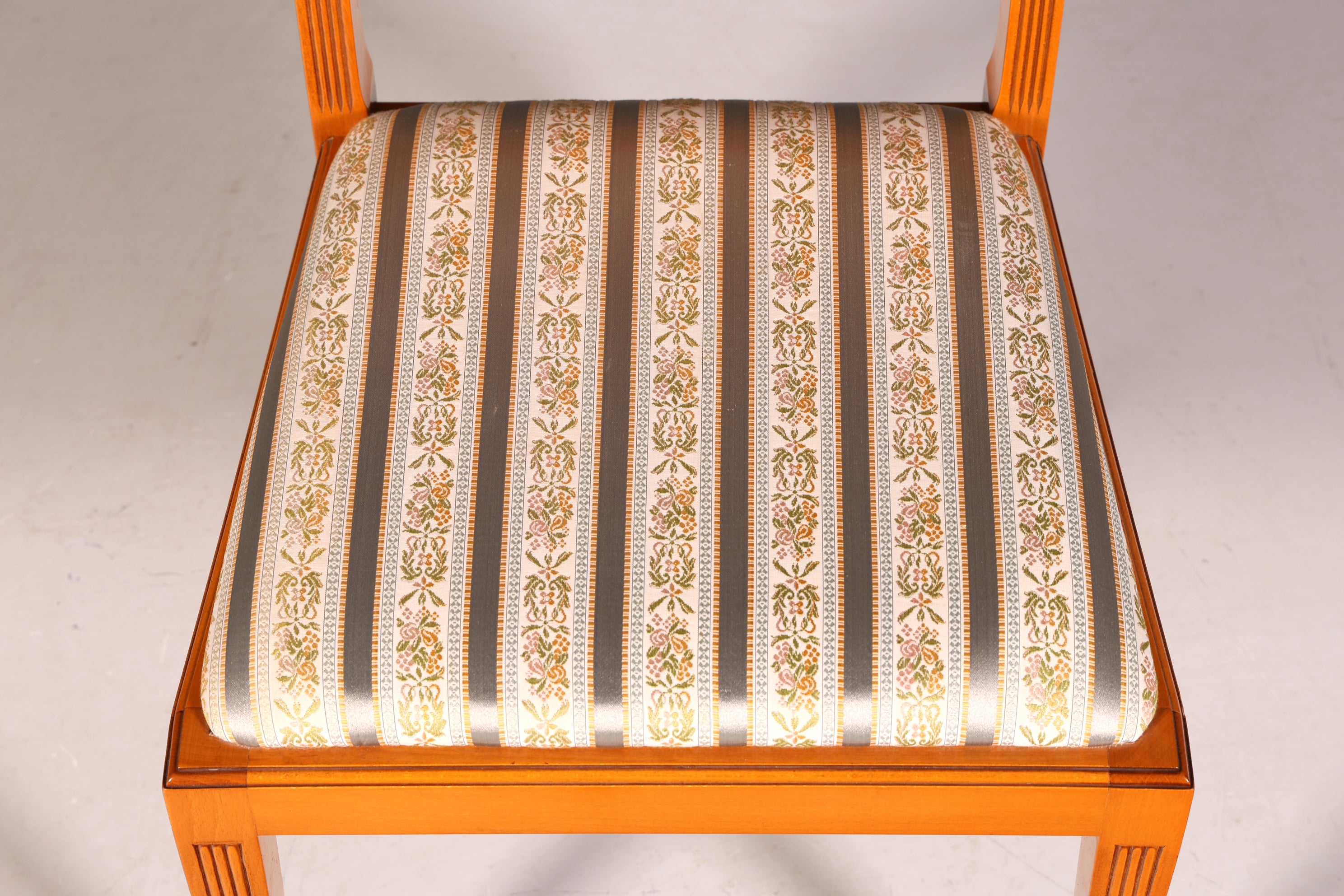 G091 Finish cm 4x Edle Englische Stühle Englisch Dining Chairs Antik 60er Jahre Regency Küchenstühle Stuhlset (Kopie)