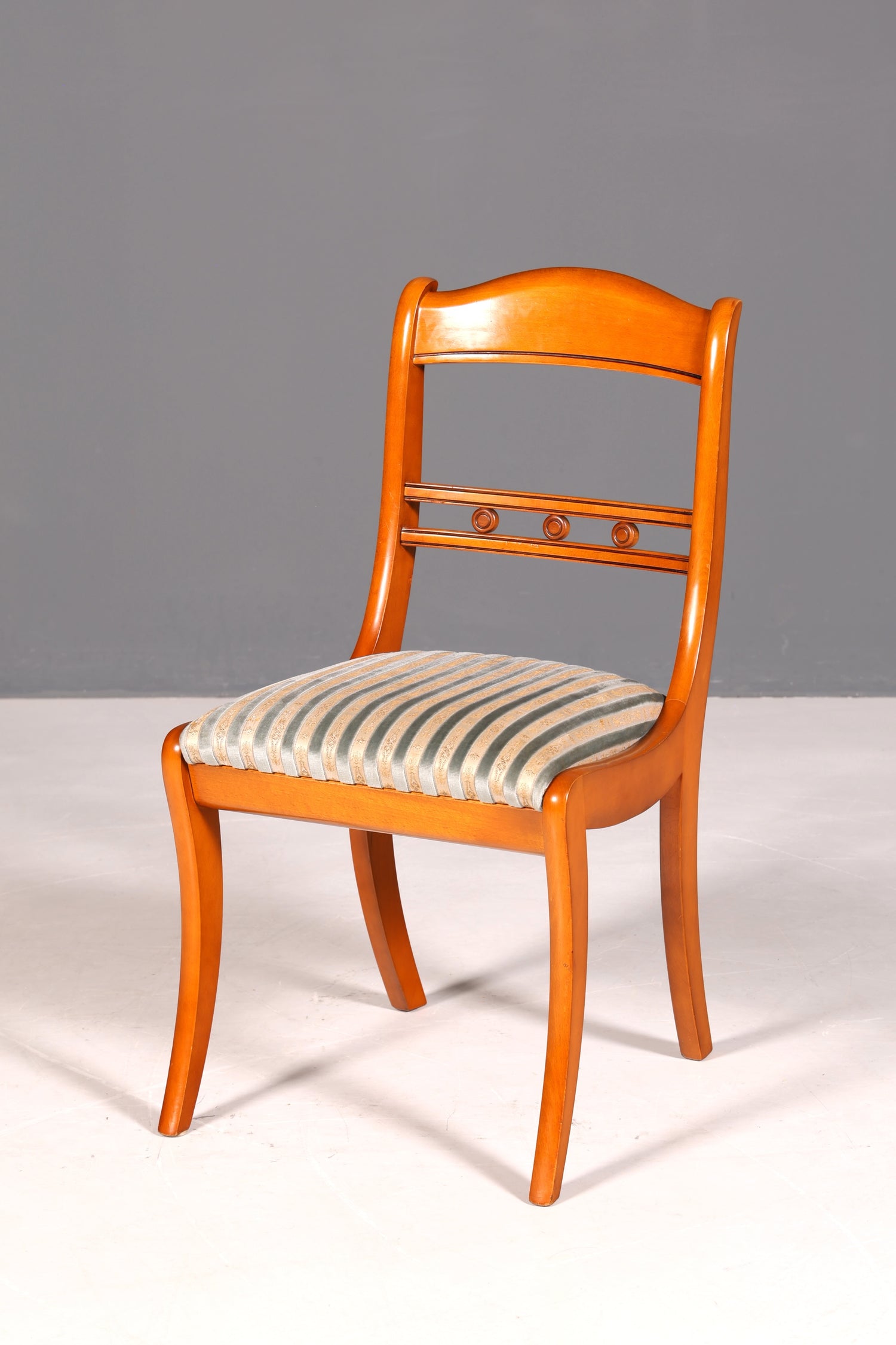 G093 Finish 4x Edle Englische Stühle Englisch Dining Chairs Antik 60er Jahre Regency Küchenstühle Stuhlset (Kopie)