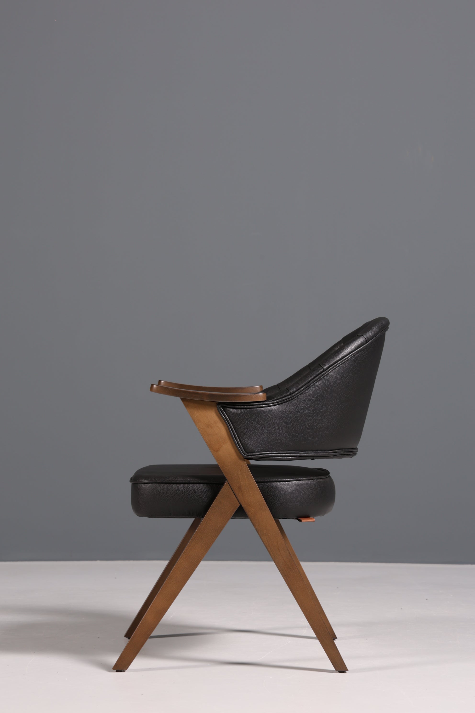 Luxuriöser &quot;Manchester Black&quot; Stuhl Chesterfield Stil  Bürostuhl Esszimmerstuhl Lounge Stuhl