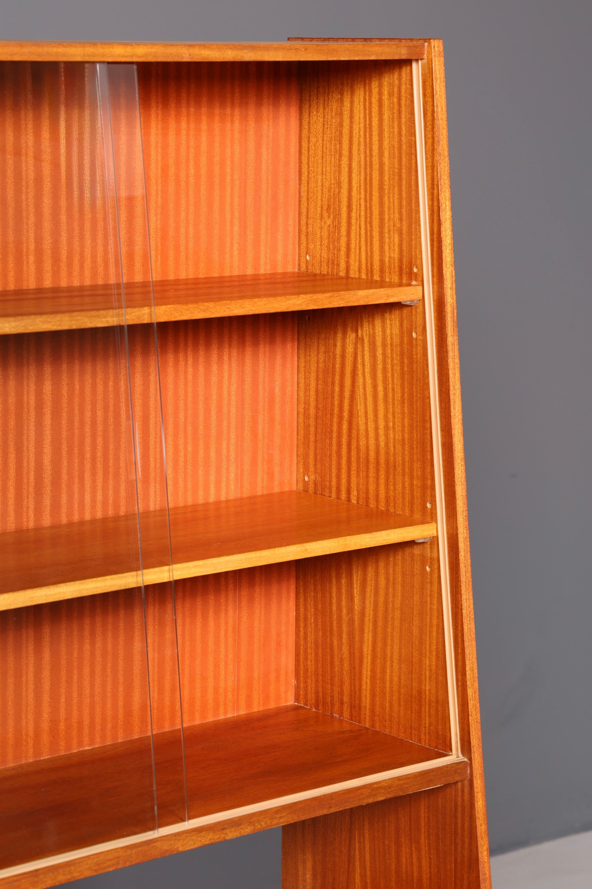 Wunderschönes Mid Century Regal Bücherregal Vintage Highboard Schrank Klapprschrank Holz 60s