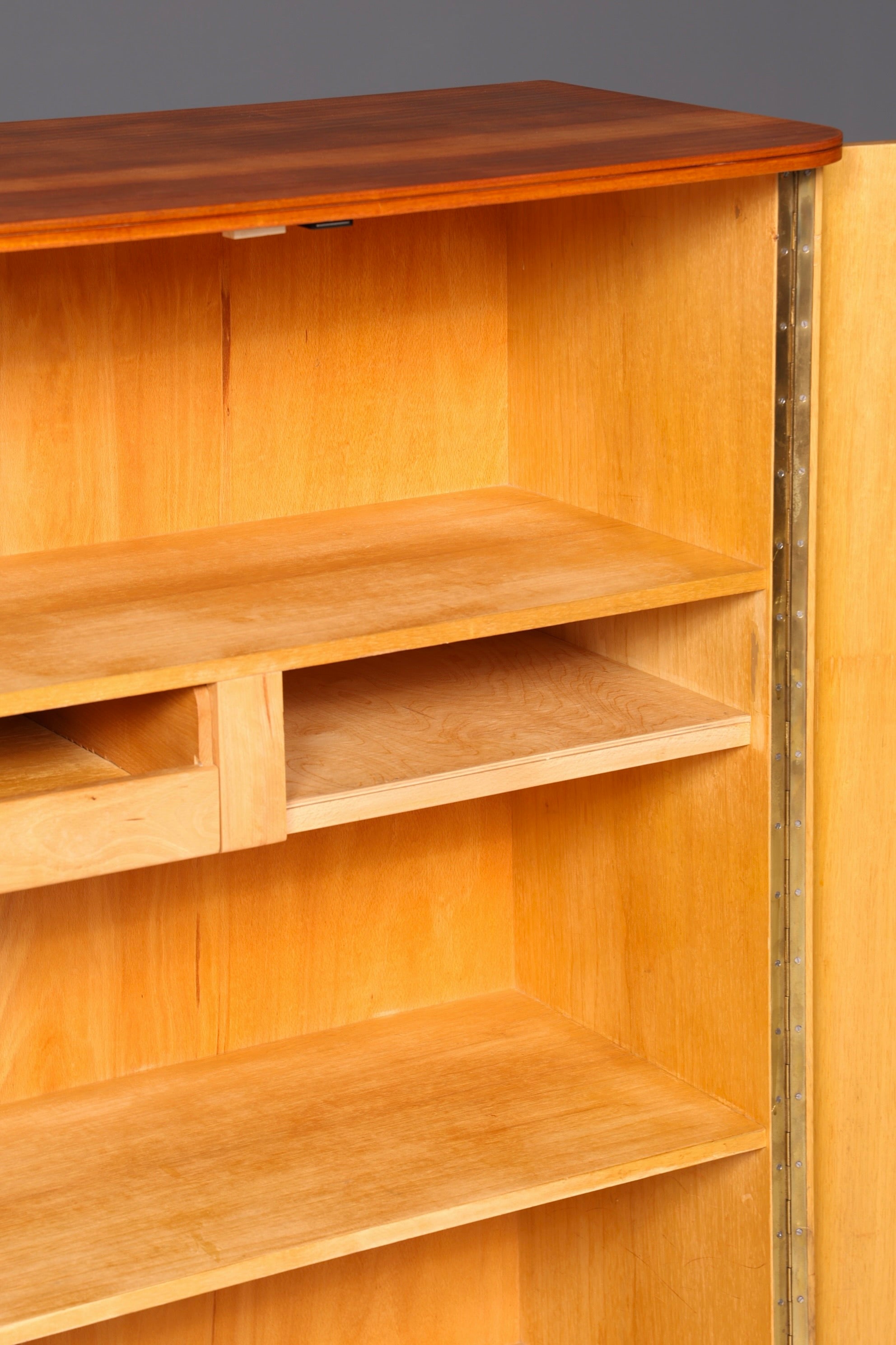 Wunderschöner Mid Century Schrank 60er Jahre Wäscheschrank Aktenschrank Kommode Vintage Holz