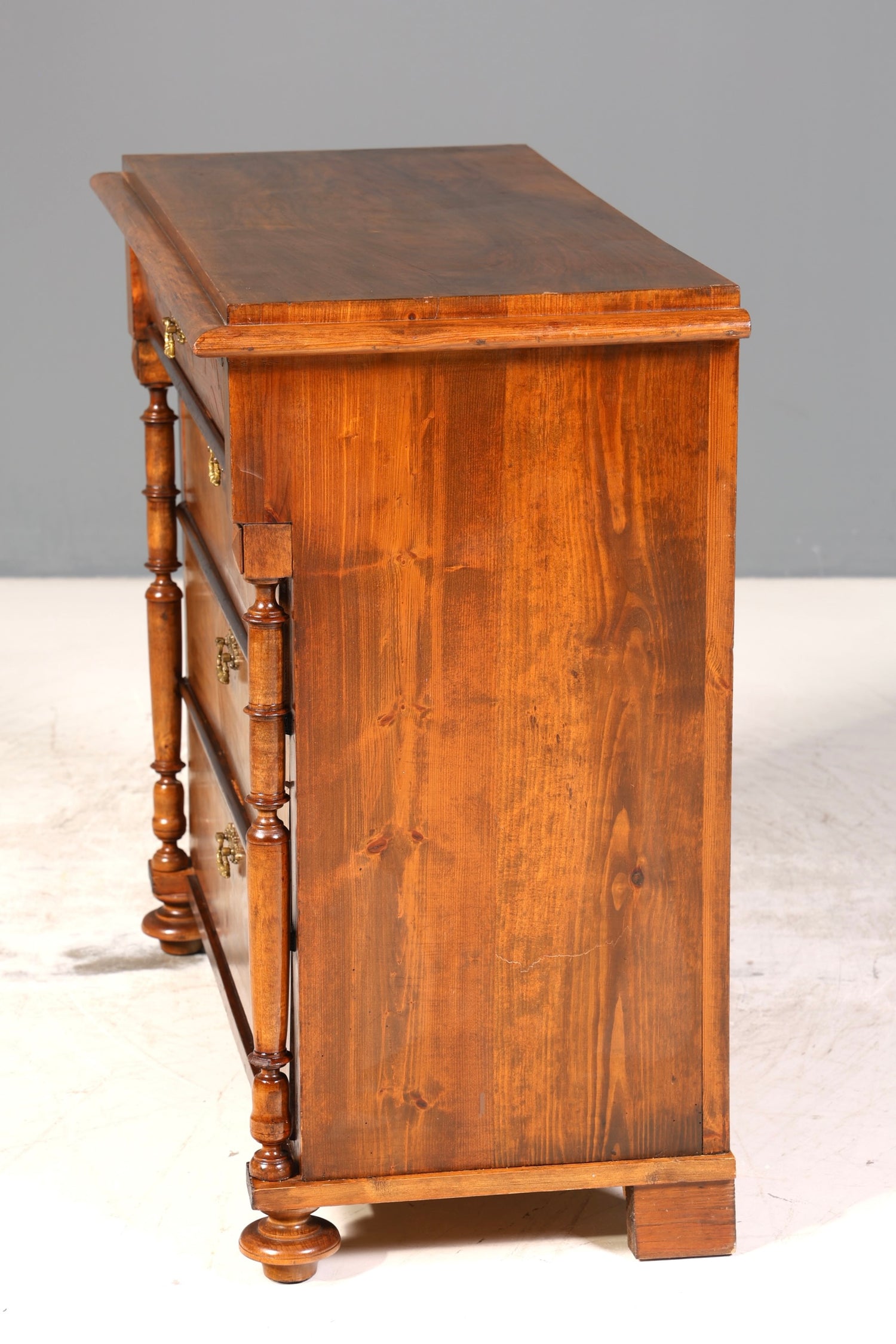 Edle Gründerzeit Kommode Louis Philippe Nussbaum Sideboard um 1880 Antik Schubladenkommode