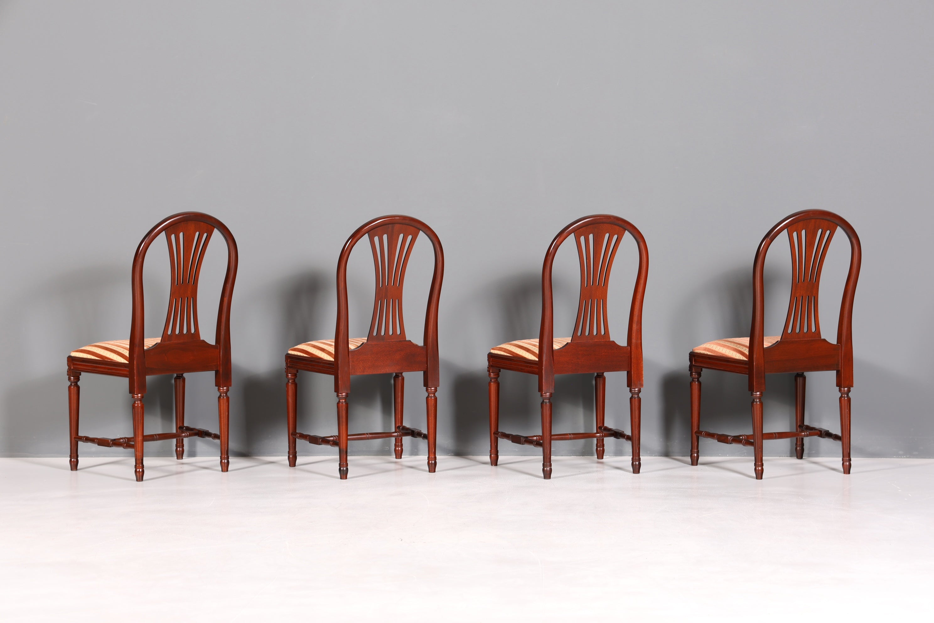 4x Edle Englische Stühle Englisch Dining Chairs Antik 60er Jahre Küchenstühle Stuhlset