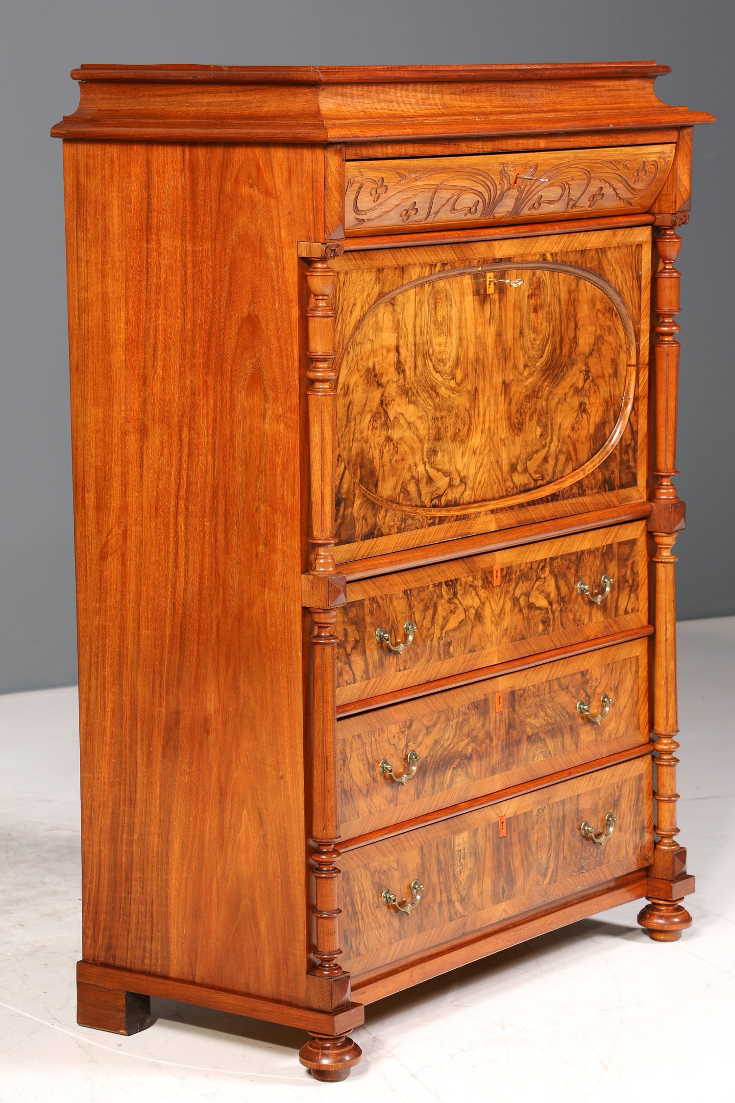Traumhafter Louis Philippe Sekretär um 1870 Vertiko Nussbaum Highboard Kommode Sekretär Schrank