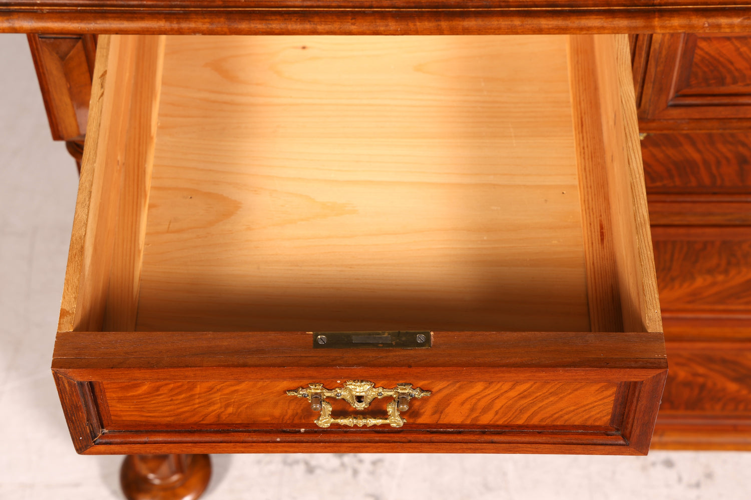 G777 Finish Wunderschöne Gründerzeit Kommode Louis Philippe Nussbaum Schubladen Kommode Sideboard um 1880 (Kopie)