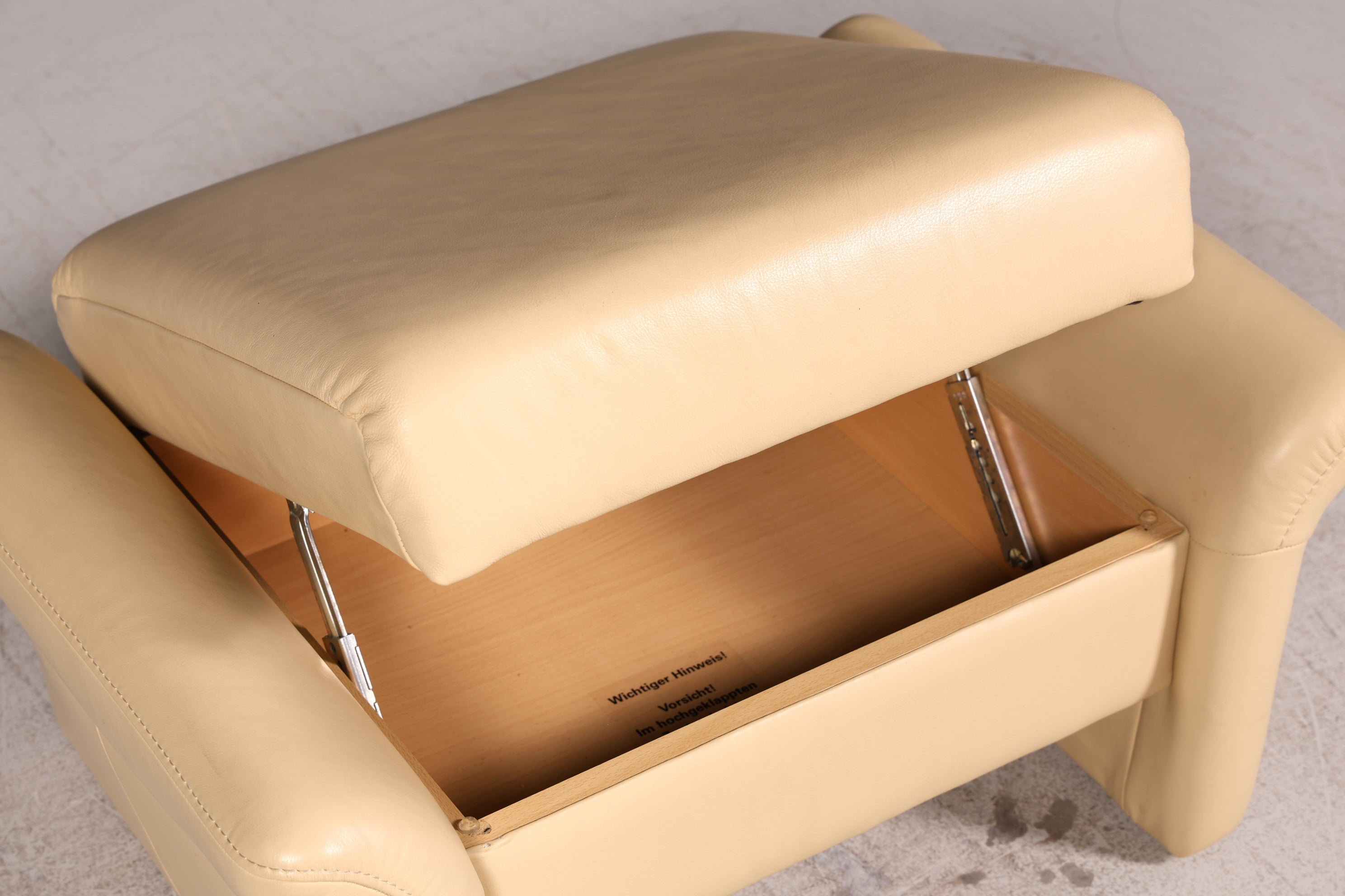 Edles Himolla Cumuly 2-Sitzer Ledersofa mit Hocker Echtleder Creme Relaxsofa Couch Sofa Vintage