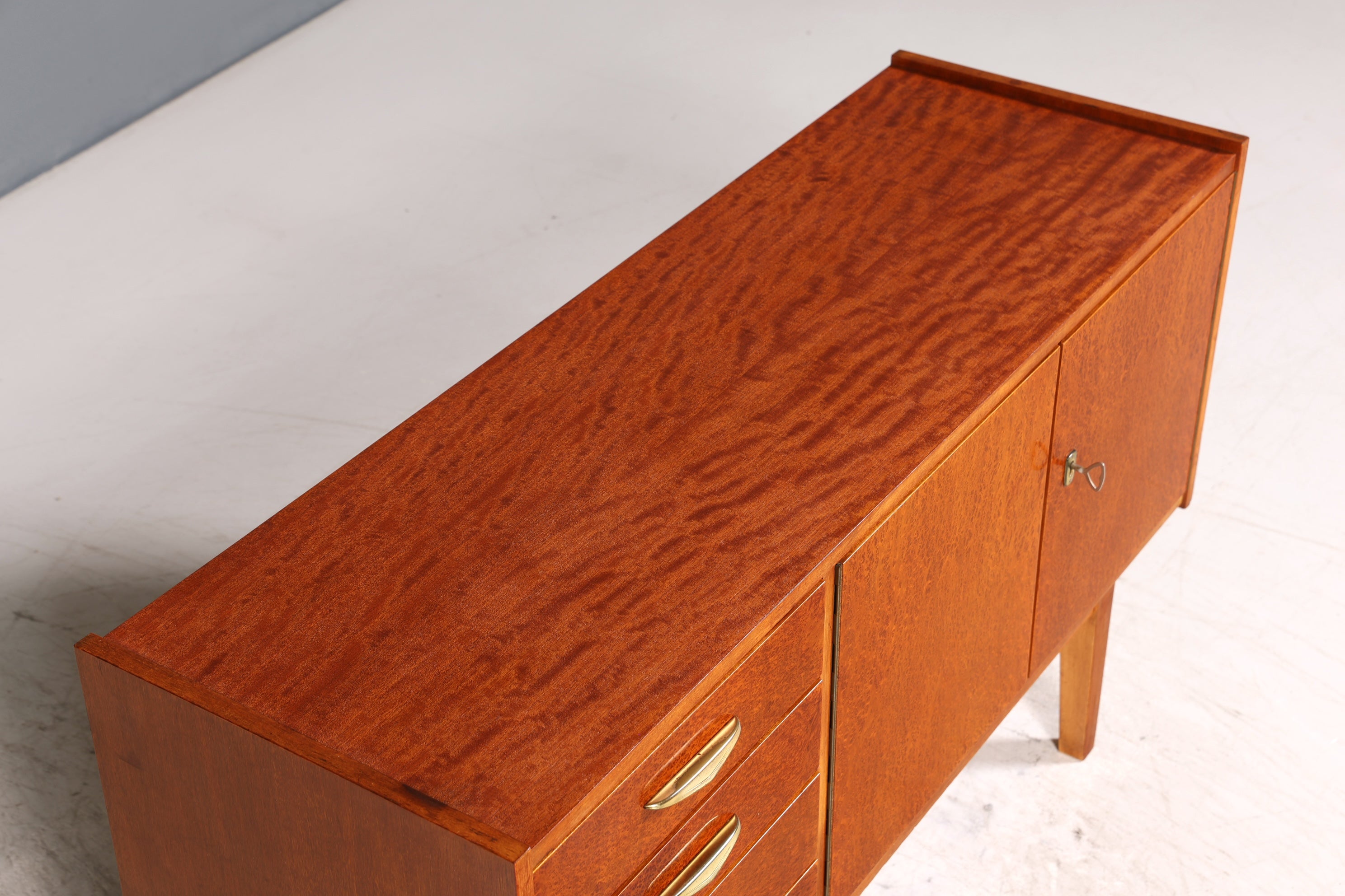 Wunderschönes Mid Century Sideboard Vintage TV Kommode 60s Schrank