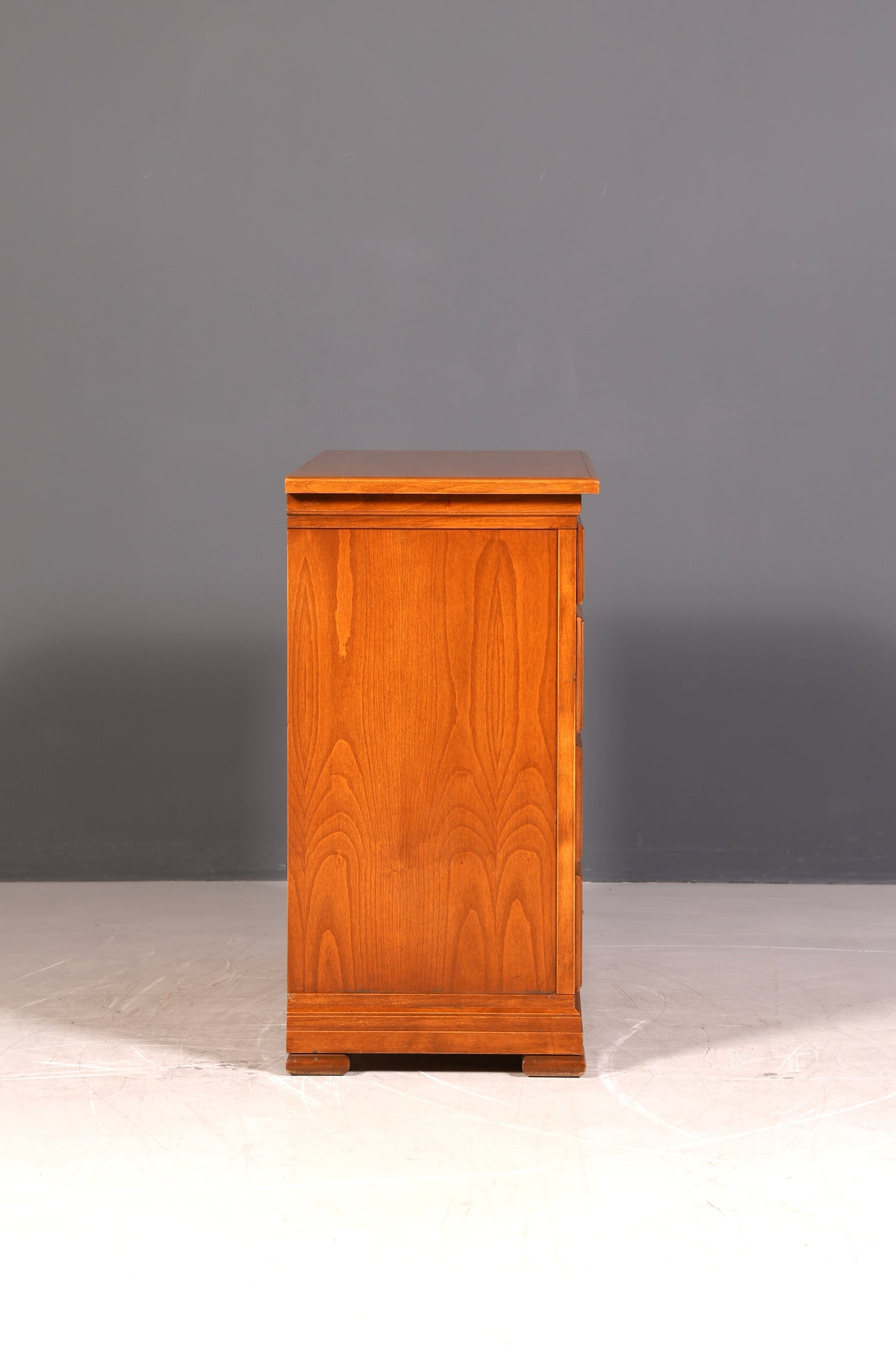 G786 Finish SELVA Wunderschönes Englisches Sideboard Eibe Schrank Antik Stil Buffetschrank Kommode (Kopie)