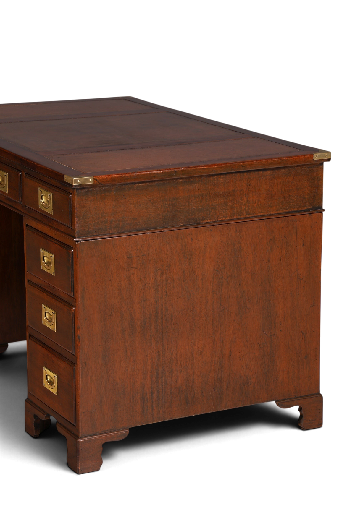 Hauptstadt Möblerei englischer Schreibtisch im Military-Chest-Design aus Holz mit brauner Echtlederauflage