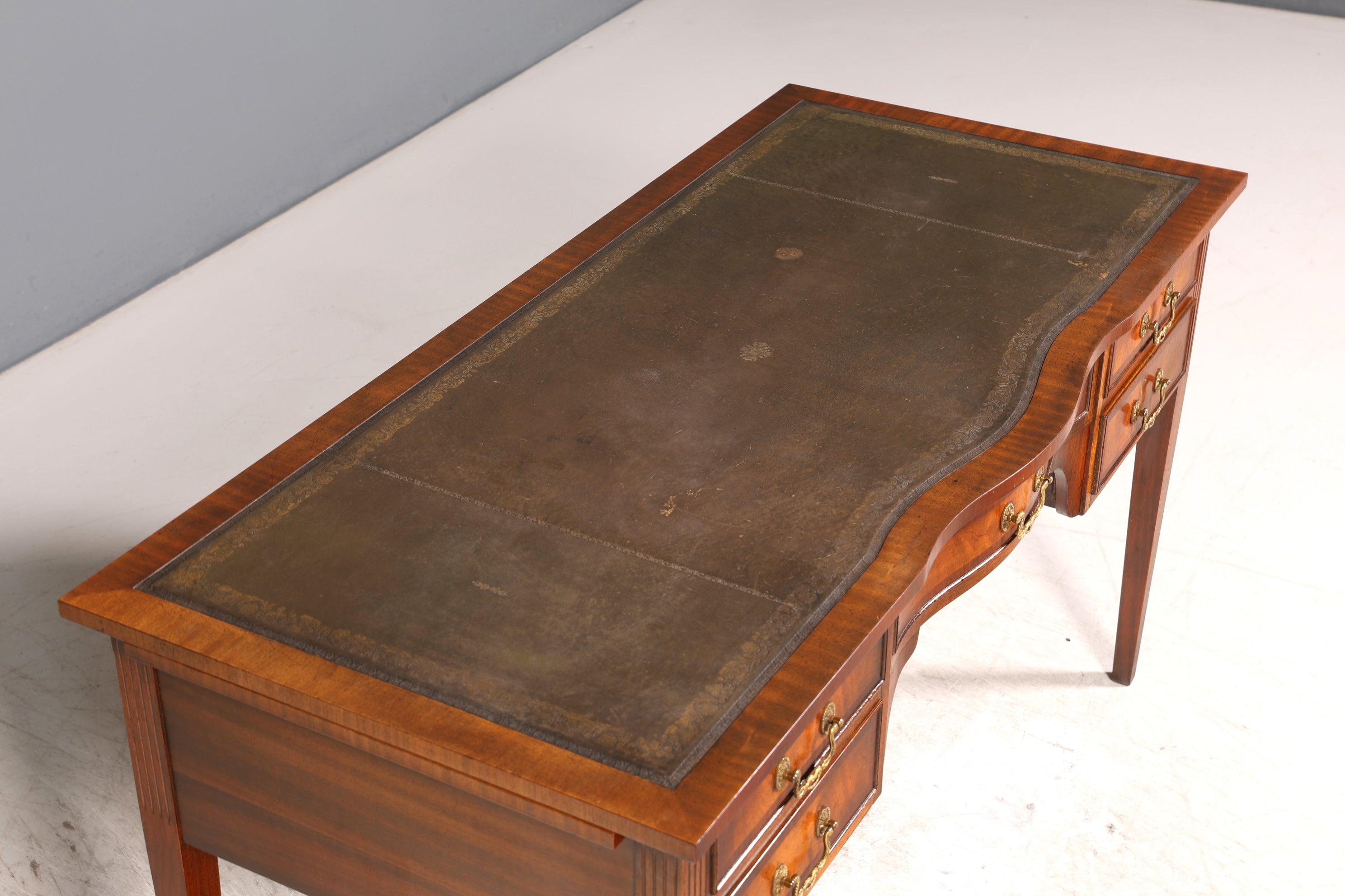 Wunderschöner Englischer Schreibtisch echt Lederauflage Bürotisch Antik Stil Office Desk