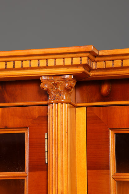 Traumhafte Englische Vitrine Bücherschrank Buffet Antik Stil Englisch Eibe Glasvitrine Bibliothek