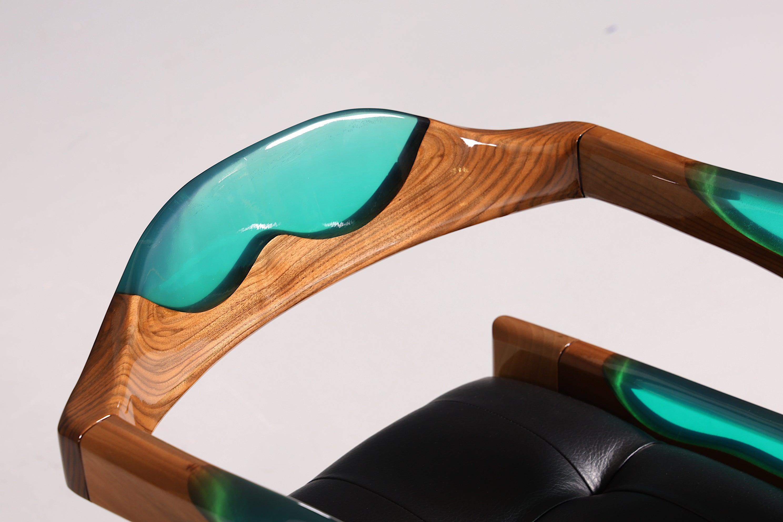 Epoxy Sessel &quot;Arnson Plus Green&quot; Epoxidharz Armlehnsessel Massiv Holz Stuhl Nussbaum Sekretär Stuhl