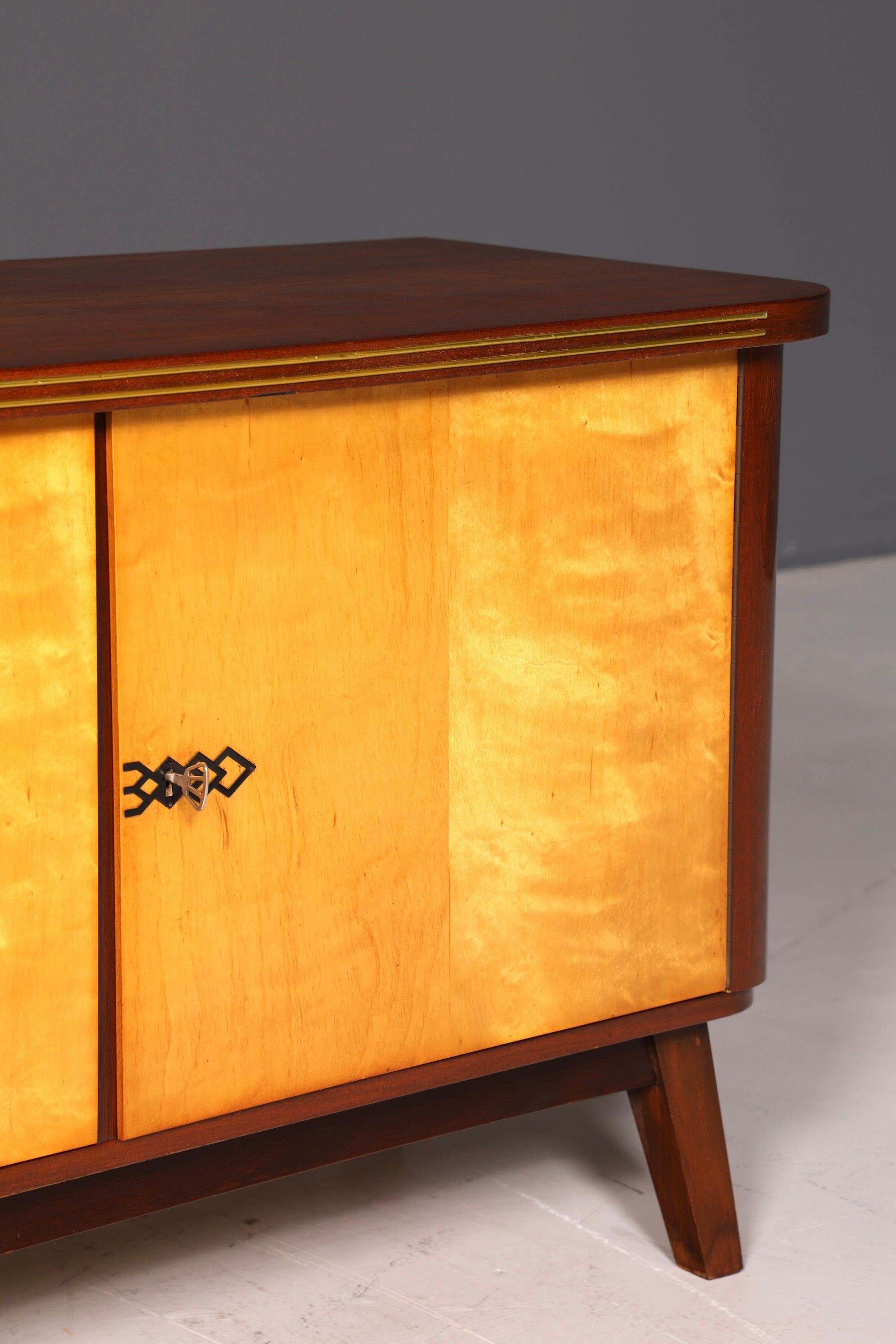 G135 Finish Schlichtes Mid Century Sideboard Vintage TV Kommode 60s Schrank Longboard Retro Lowboard