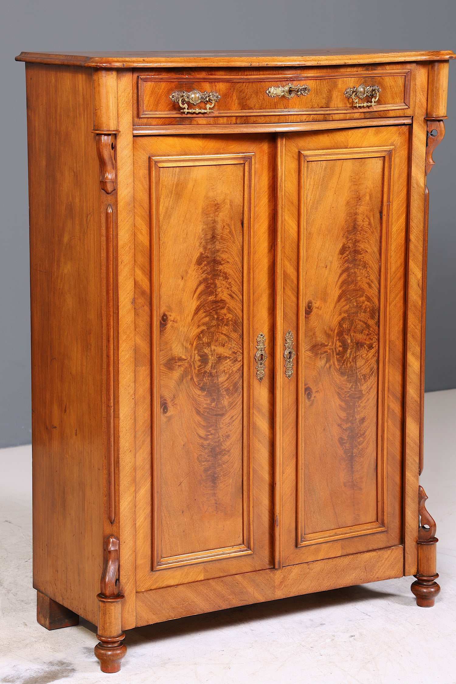 Traumhafter Louis Philippe Schrank um 1880 Gründerzeit Vertiko Kommode