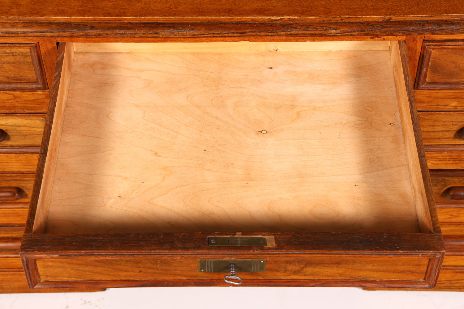 Beautiful Bauhaus-style Art Deco desk, office table, antique vintage oak