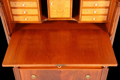 Stilvoller Sekretär im Biedermeier Stil Englisch Kommode Antik Bürokommode
