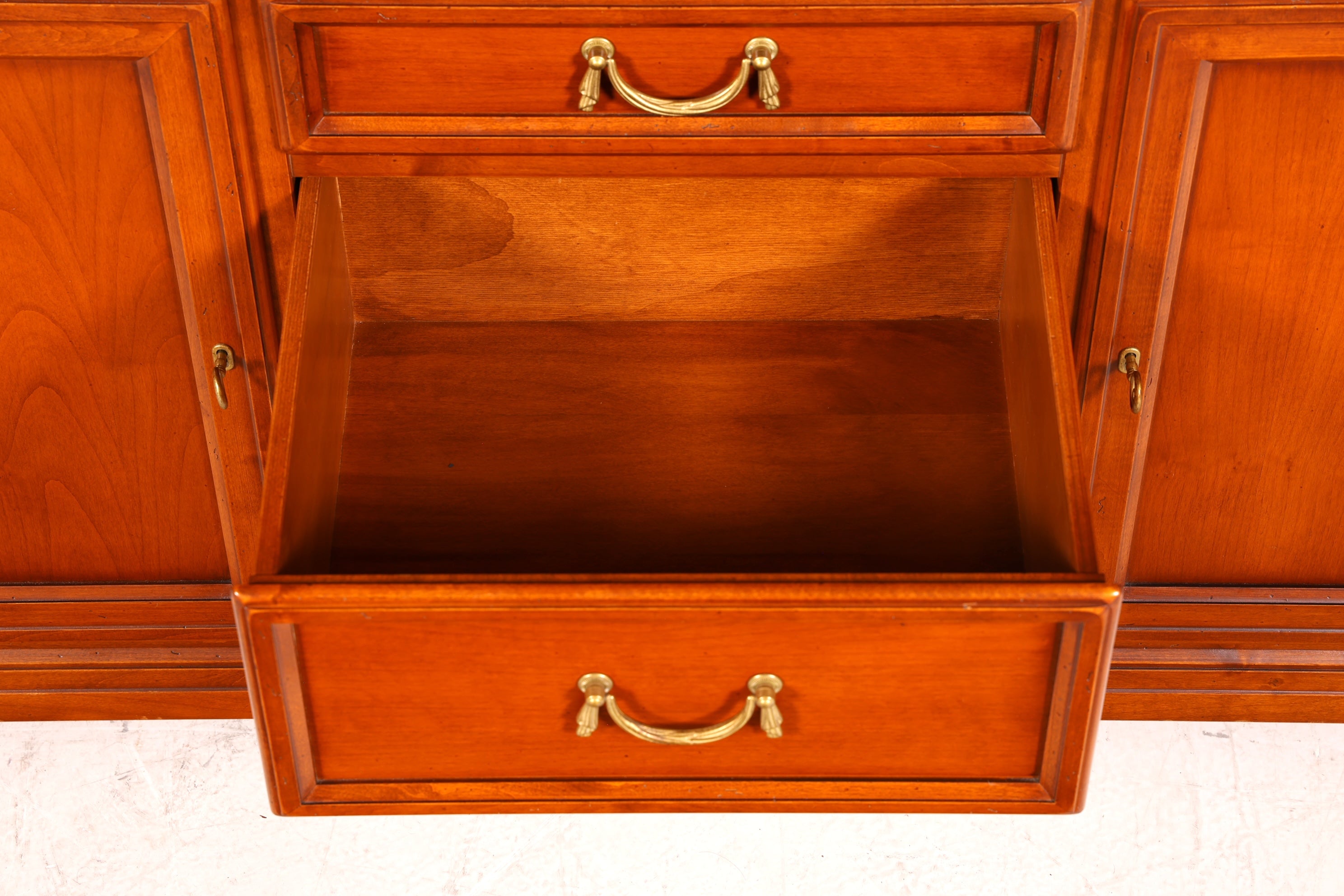 G144 Finish cm SELVA Wunderschönes Englisches Bücherregal Eibe Antik Regal Bookshelf Buchablage 60s