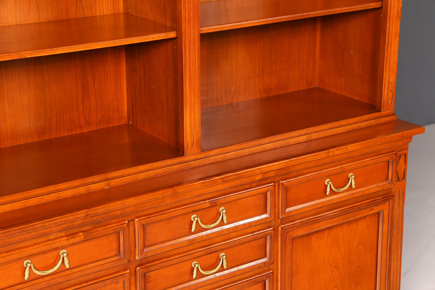 G144 Finish cm SELVA Wunderschönes Englisches Bücherregal Eibe Antik Regal Bookshelf Buchablage 60s