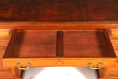 G146 Finish cm Wunderschöner Englischer Schreibtisch echt Lederauflage Bürotisch Antik Stil Office Desk