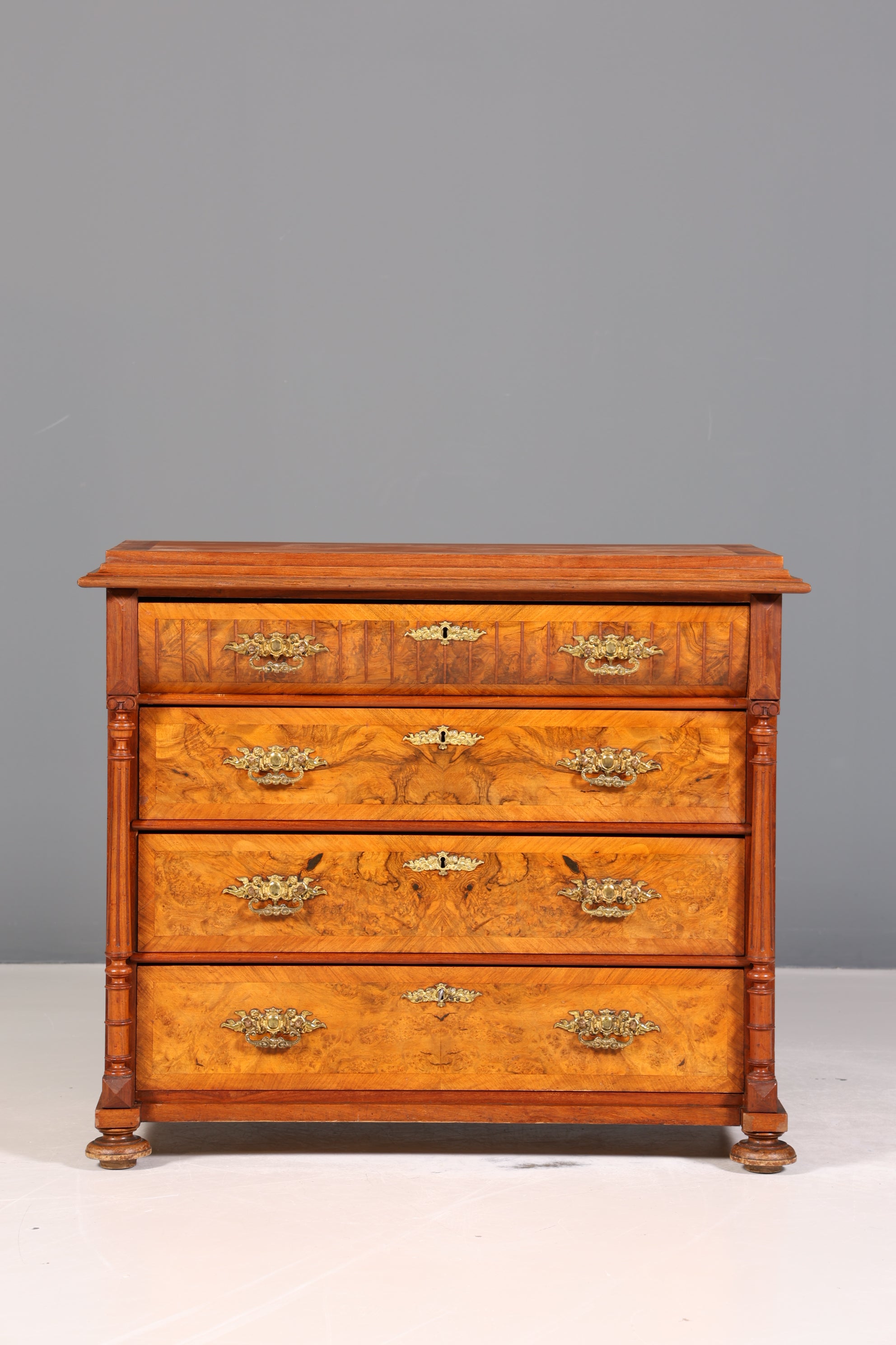 Wunderschöne Gründerzeit Kommode Louis Philippe Nussbaum Schubladen Kommode Sideboard um 1880