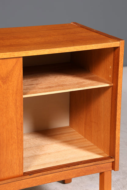 Traumhafter Mid Century Schrank Teak Holz Schiebetür Kommode Danish Design Sideboard 1 von 2
