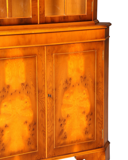 Wunderschöne Englische Eckvitrine Eibe Antik 60s Echt Holz Eckschrank Glasvitrine