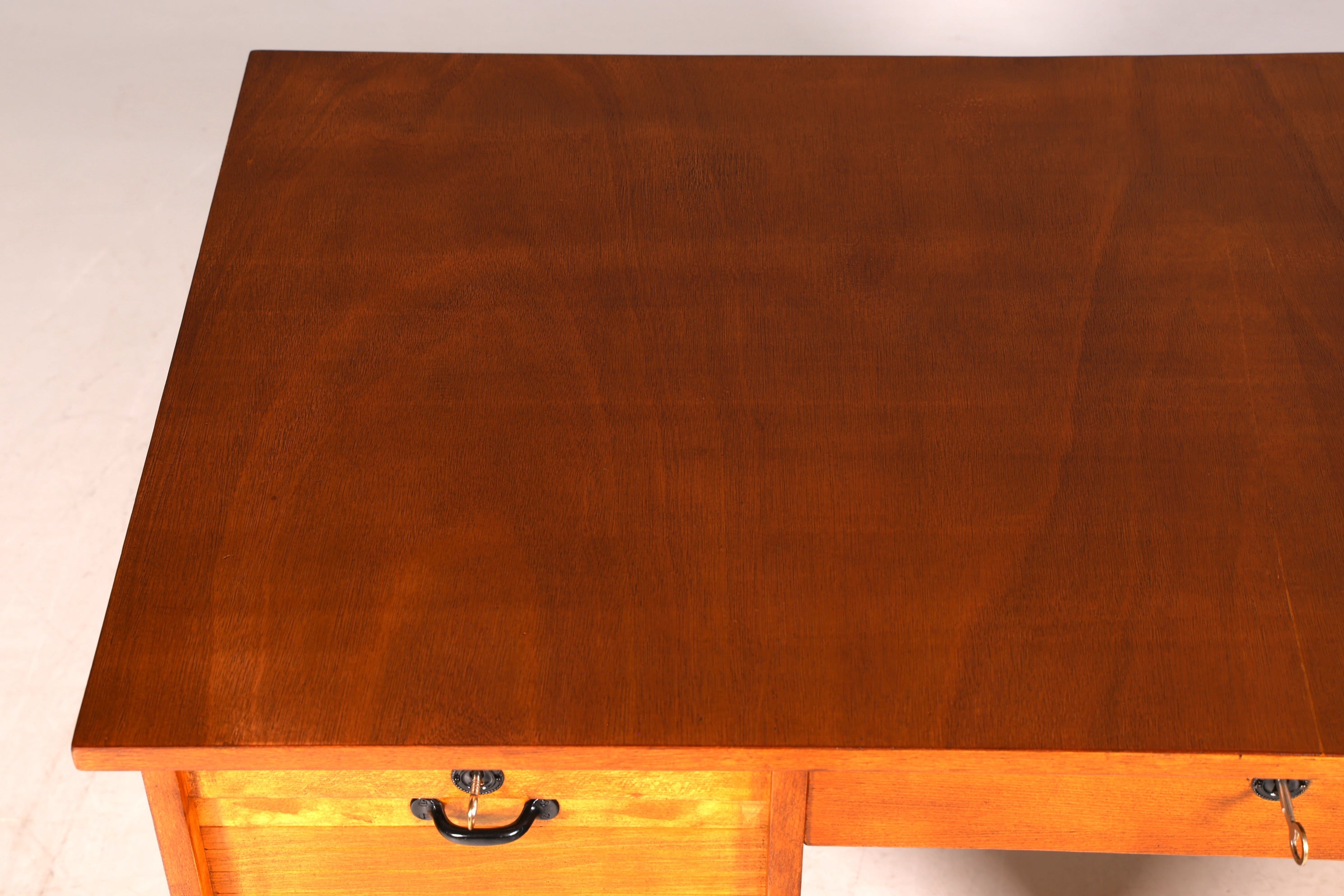 Stilvoller Bauhaus Rollladen Schreibtisch Mid Century echt Holz Bürotisch Vintage Office Table