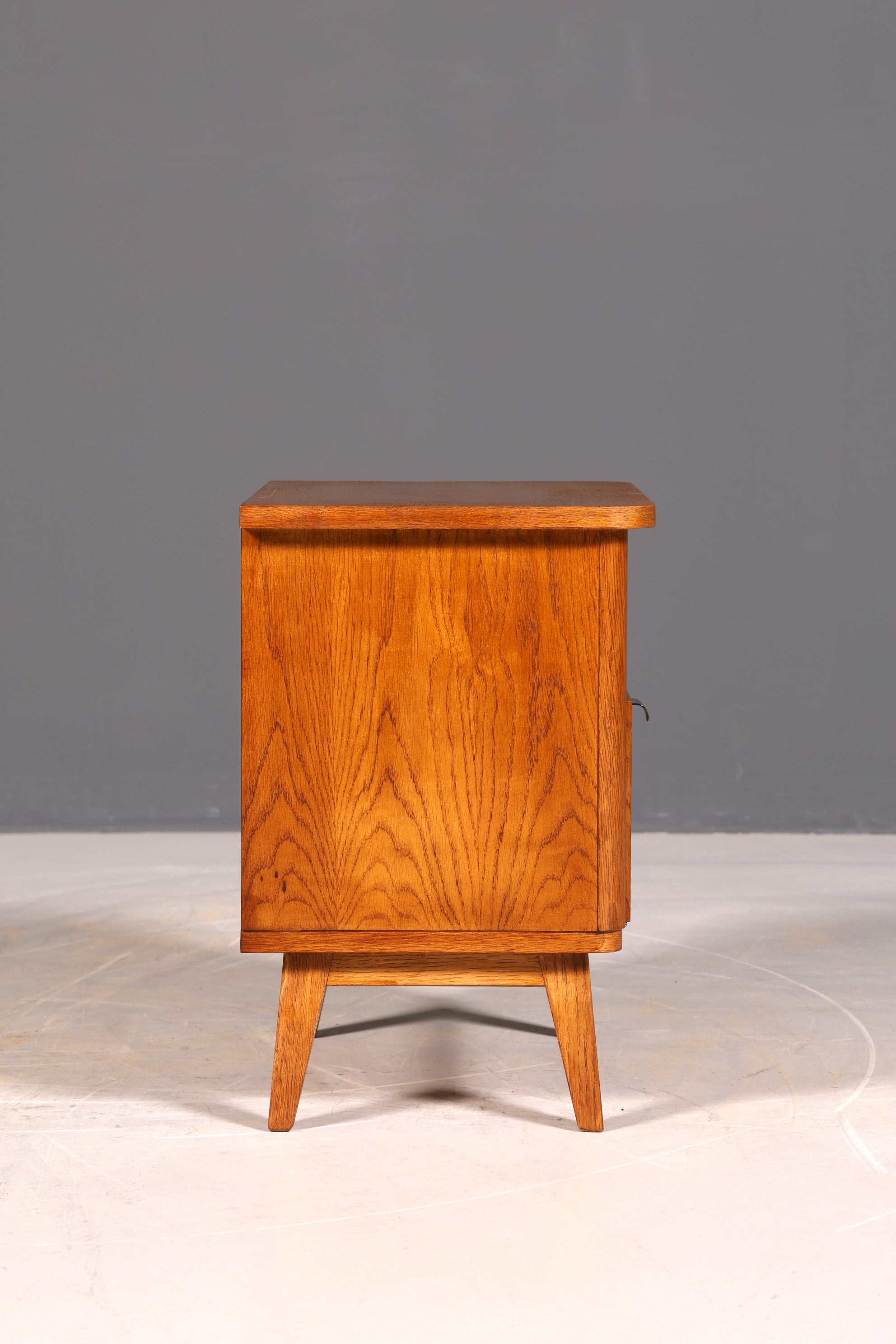 Schlichte Mid Century Kommode Vintage Klappschränkchen Danish Design Nachttisch 2 von 2