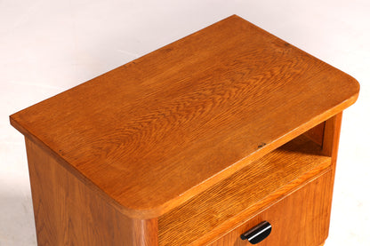 Schlichte Mid Century Kommode Vintage Klappschränkchen Danish Design Nachttisch 2 von 2