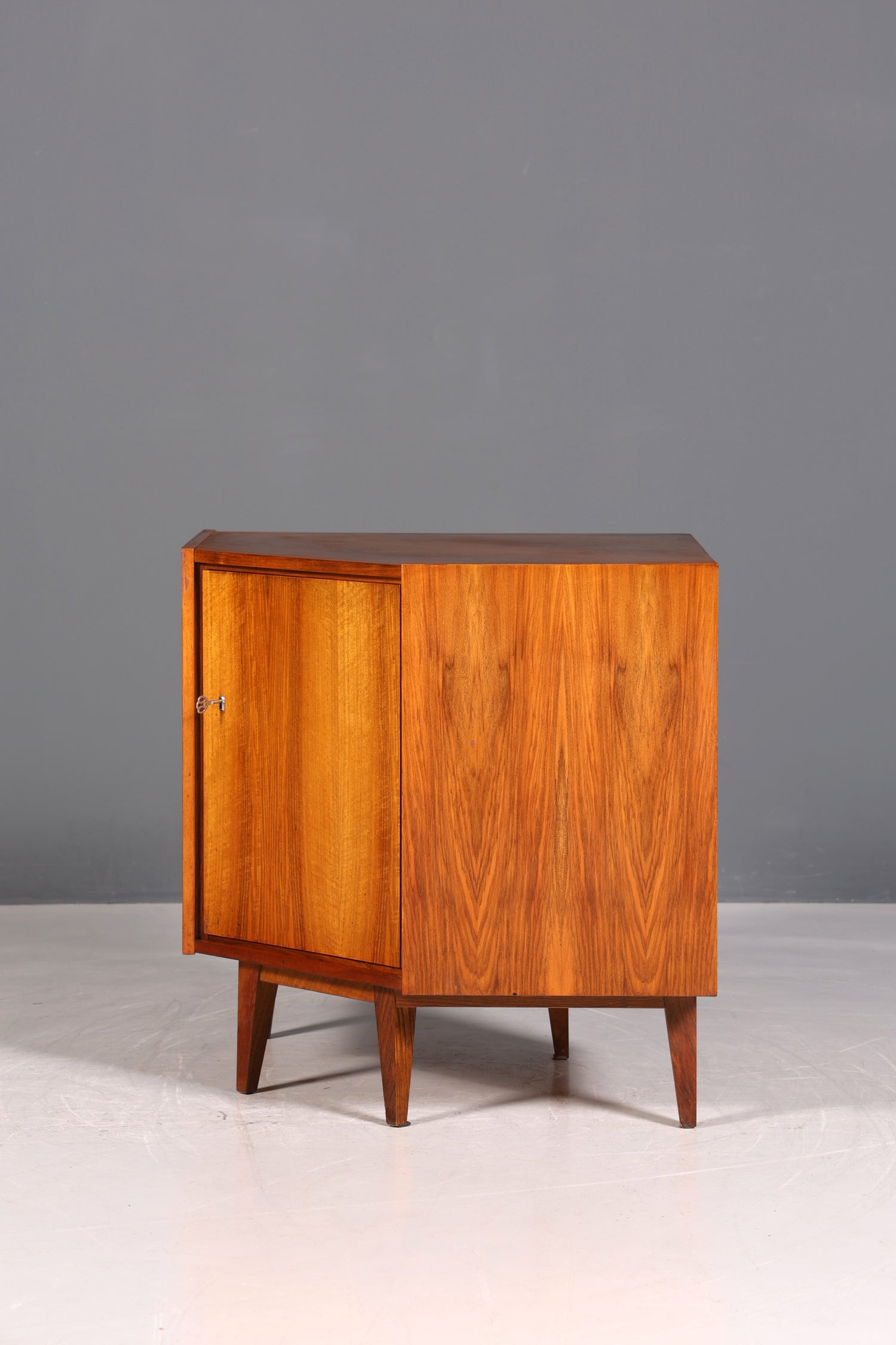 Wunderschöne Mid Century Eckkommode Vintage Schrank 60er Jahre Kommode
