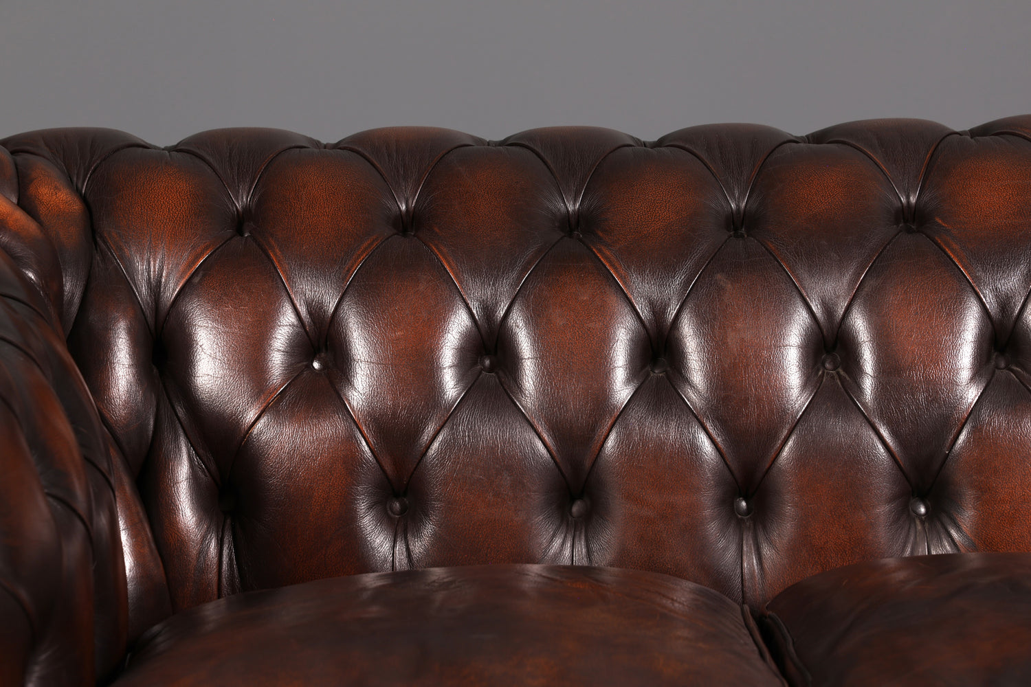 Edles Original Chesterfield Sofa 2-Sitzer Couch Echt Leder Englisch Antik Polstersofa